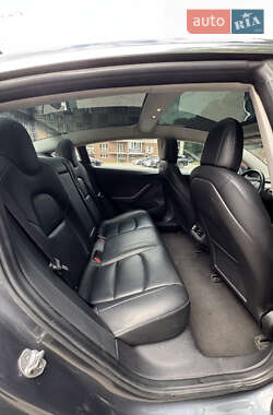 Седан Tesla Model 3 2018 в Киеве