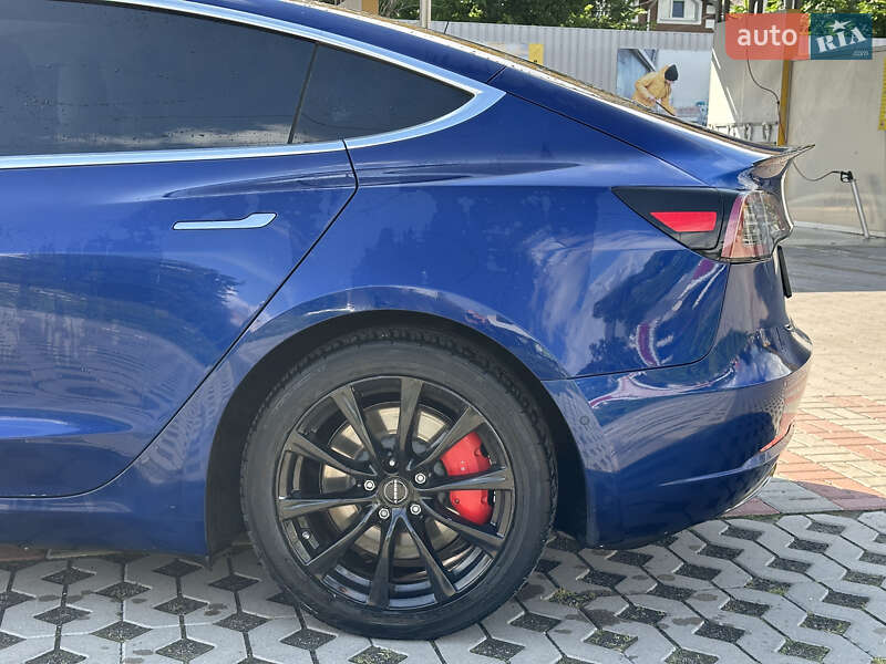 Седан Tesla Model 3 2019 в Киеве фото 6 Седан Tesla Model 3 2019 в Киеве