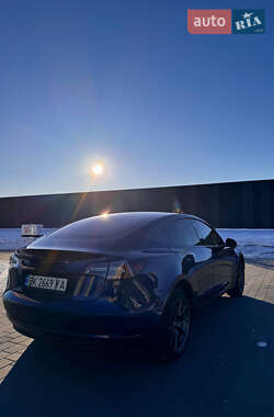Седан Tesla Model 3 2018 в 