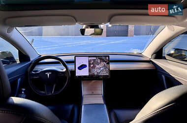 Седан Tesla Model 3 2018 в 
