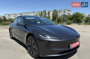 Седан Tesla Model 3 2024 в Запорожье