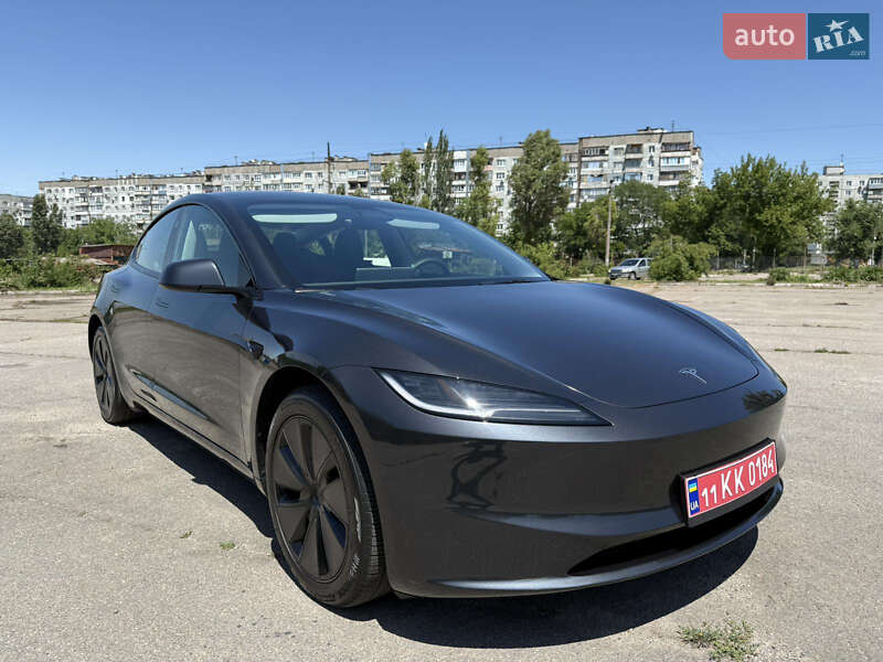 Седан Tesla Model 3 2024 в Запорожье