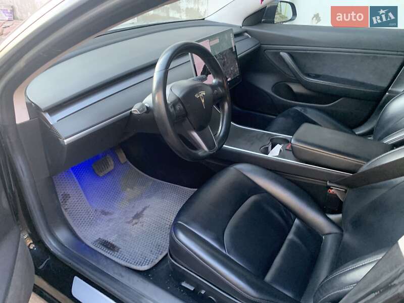 Седан Tesla Model 3 2017 в Києві