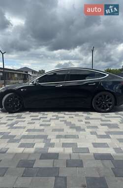 Седан Tesla Model 3 2019 в 