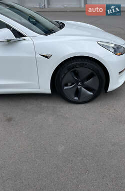 Седан Tesla Model 3 2018 в 