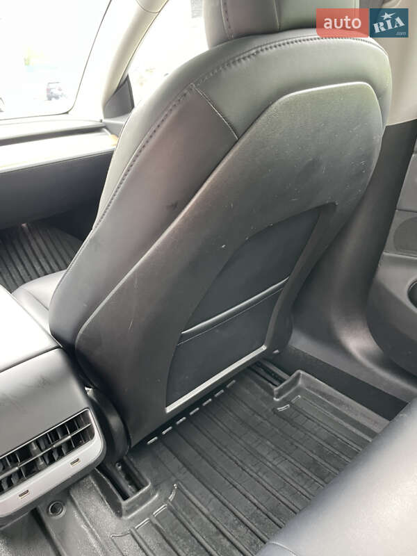 Седан Tesla Model 3 2018 в Луцке