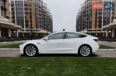 Седан Tesla Model 3 2018 в 