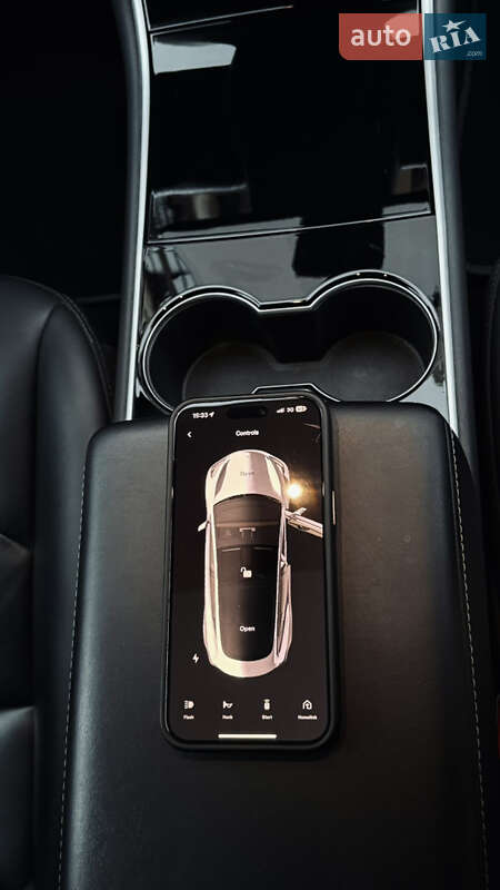 Седан Tesla Model 3 2018 в Киеве
