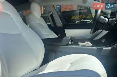 Седан Tesla Model 3 2019 в 