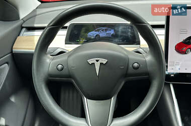 Седан Tesla Model 3 2018 в 