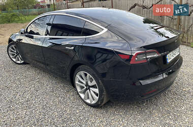 Седан Tesla Model 3 2020 в 