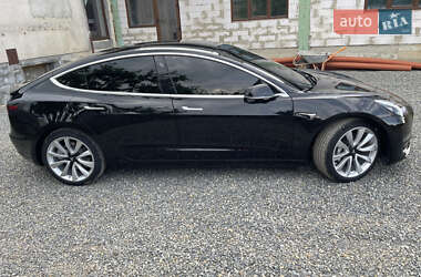 Седан Tesla Model 3 2020 в 