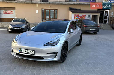 Седан Tesla Model 3 2018 в 
