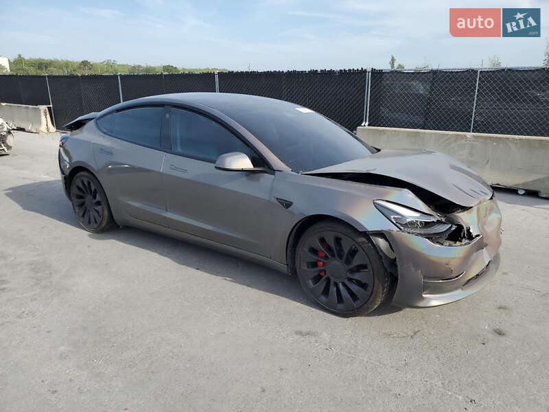Седан Tesla Model 3 2021 в Кременчуге