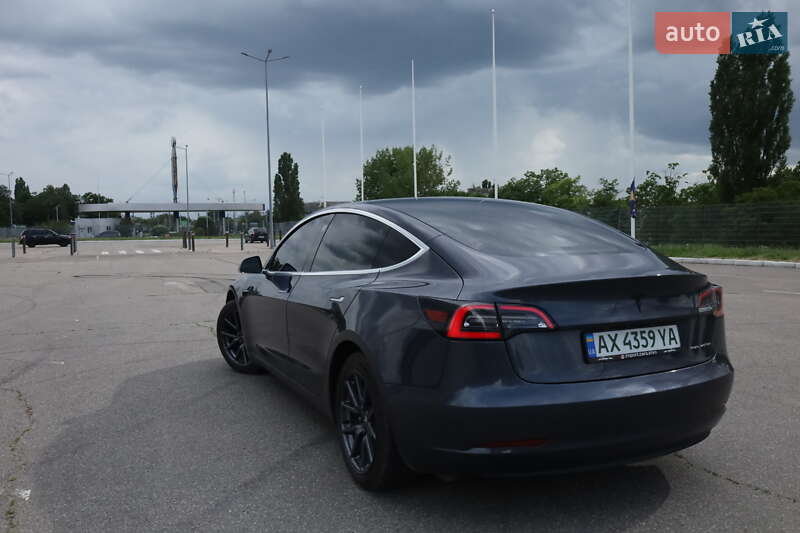 Седан Tesla Model 3 2020 в Харькове