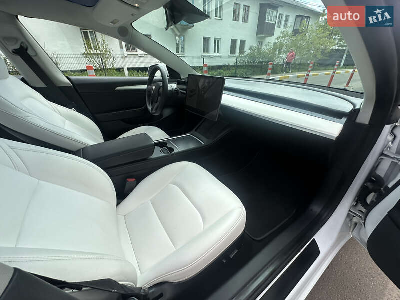 Седан Tesla Model 3 2022 в Киеве