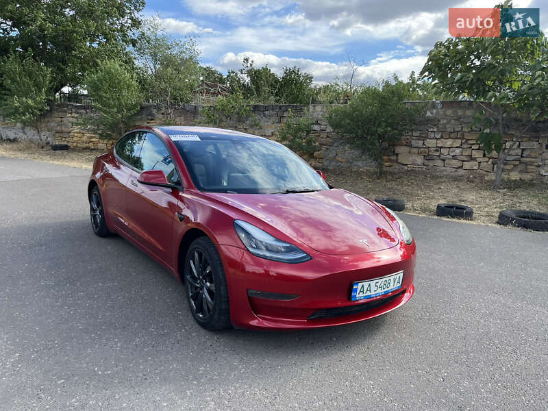 Седан Tesla Model 3 2019 в Одессе