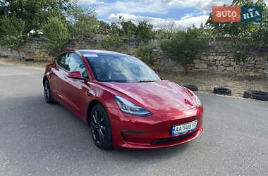 Седан Tesla Model 3 2019 в 