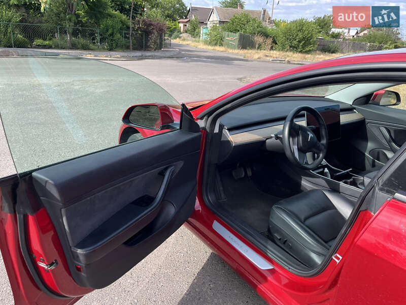 Седан Tesla Model 3 2019 в Одессе