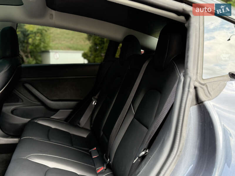 Седан Tesla Model 3 2019 в Полтаве