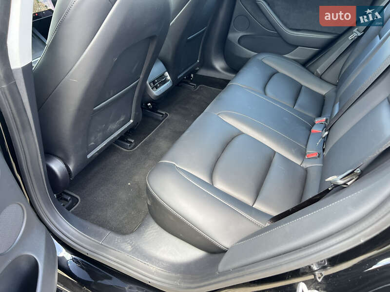 Седан Tesla Model 3 2021 в Одесі