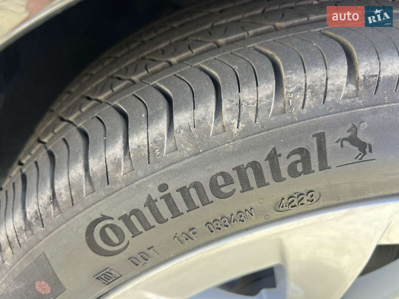 Седан Tesla Model 3 2021 в Одесі