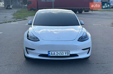 Седан Tesla Model 3 2021 в 