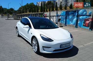 Седан Tesla Model 3 2019 в 