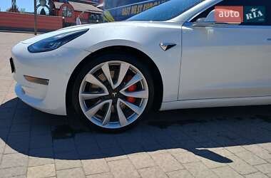 Седан Tesla Model 3 2019 в 