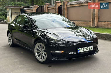 Седан Tesla Model 3 2022 в 