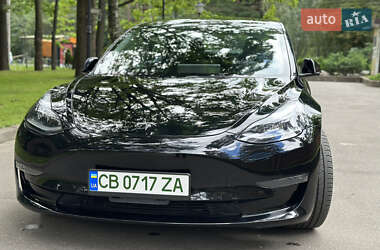 Седан Tesla Model 3 2022 в 