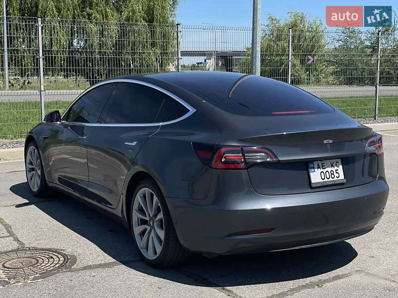 Седан Tesla Model 3 2018 в Днепре