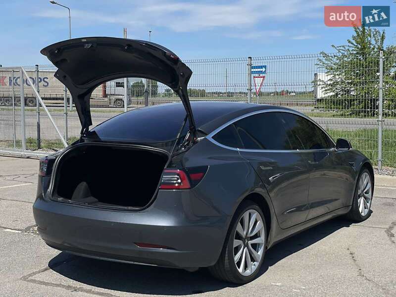 Седан Tesla Model 3 2018 в Днепре