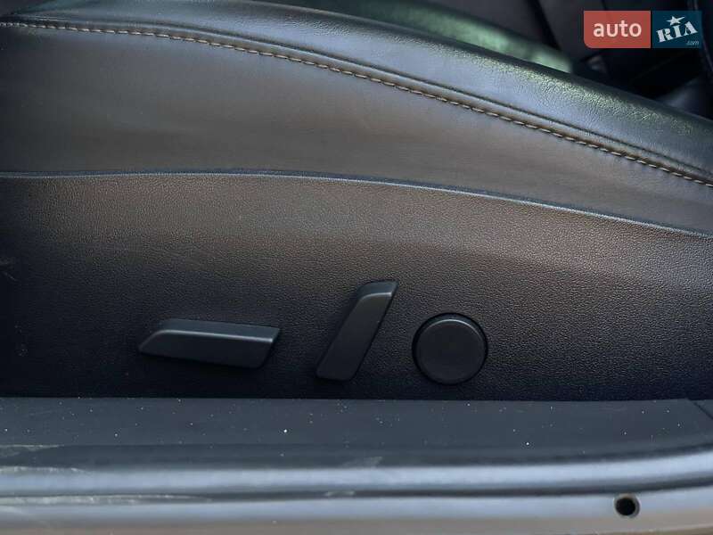 Седан Tesla Model 3 2018 в Днепре