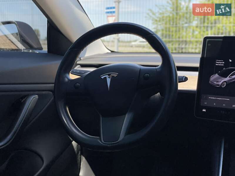 Седан Tesla Model 3 2018 в Днепре