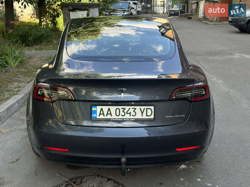 Седан Tesla Model 3 2019 в Києві