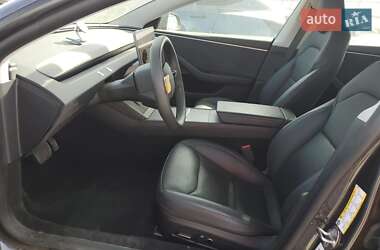 Седан Tesla Model 3 2024 в 