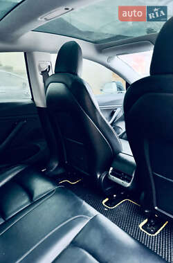 Седан Tesla Model 3 2018 в 