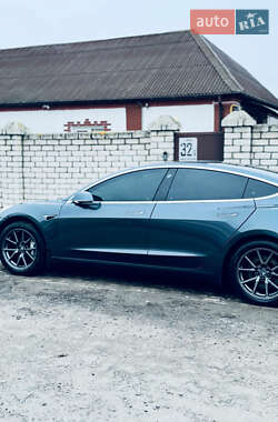 Седан Tesla Model 3 2018 в 