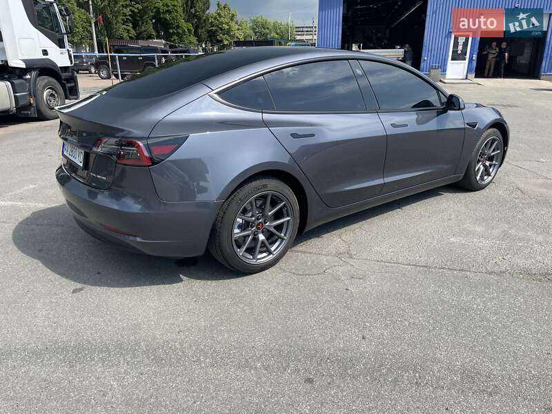 Седан Tesla Model 3 2023 в Киеве