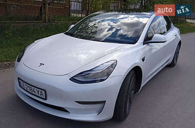 Седан Tesla Model 3 2022 в 