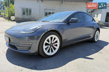 Седан Tesla Model 3 2023 в Ровно