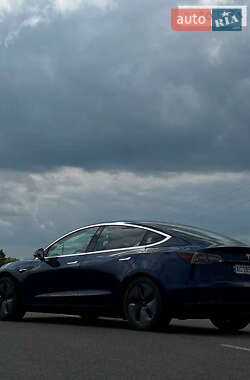 Седан Tesla Model 3 2018 в Ковеле
