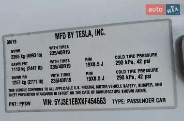 Седан Tesla Model 3 2019 в 