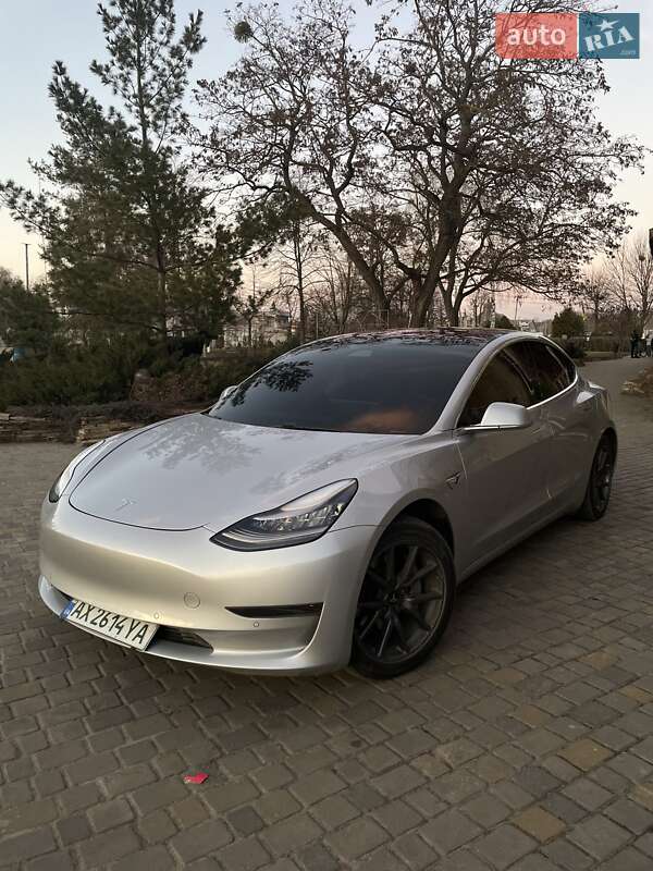 Tesla Model 3 2018