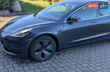 Седан Tesla Model 3 2019 в 