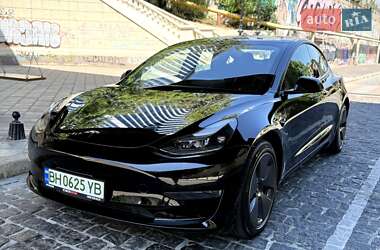 Седан Tesla Model 3 2022 в Одесі