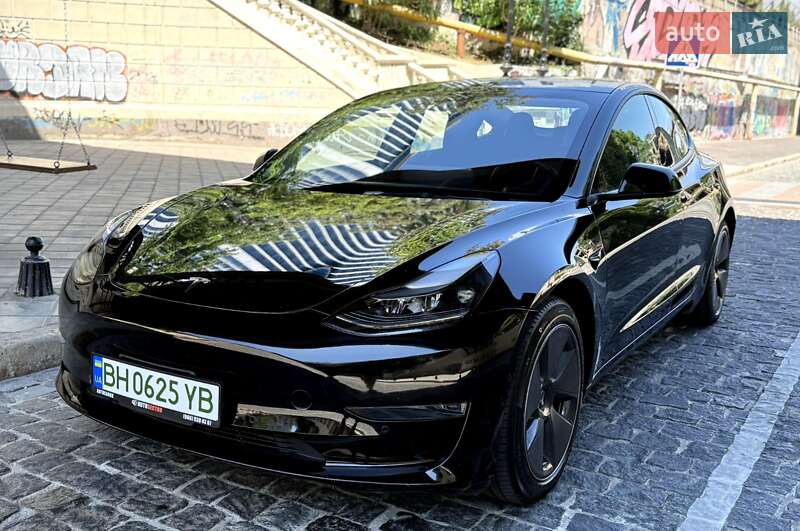 Tesla Model 3 2022