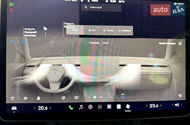 Седан Tesla Model 3 2022 в 
