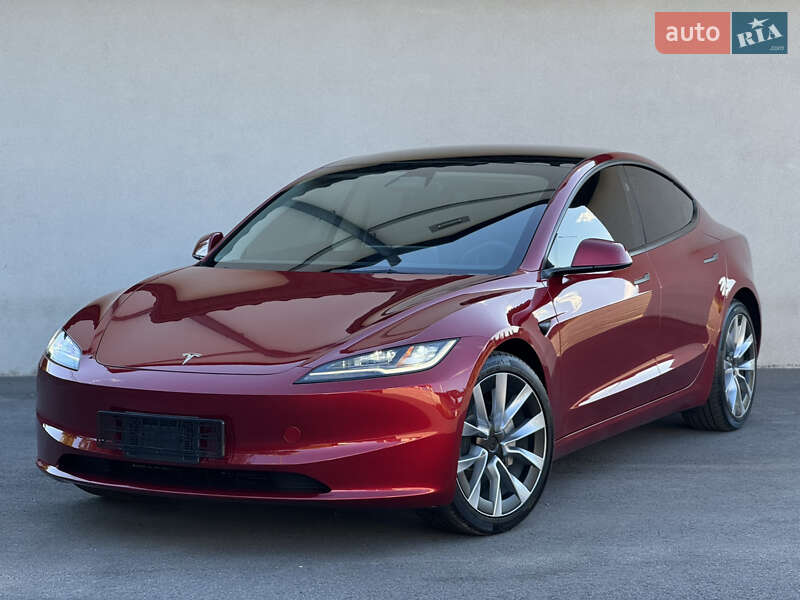 Седан Tesla Model 3 2024 в Виннице